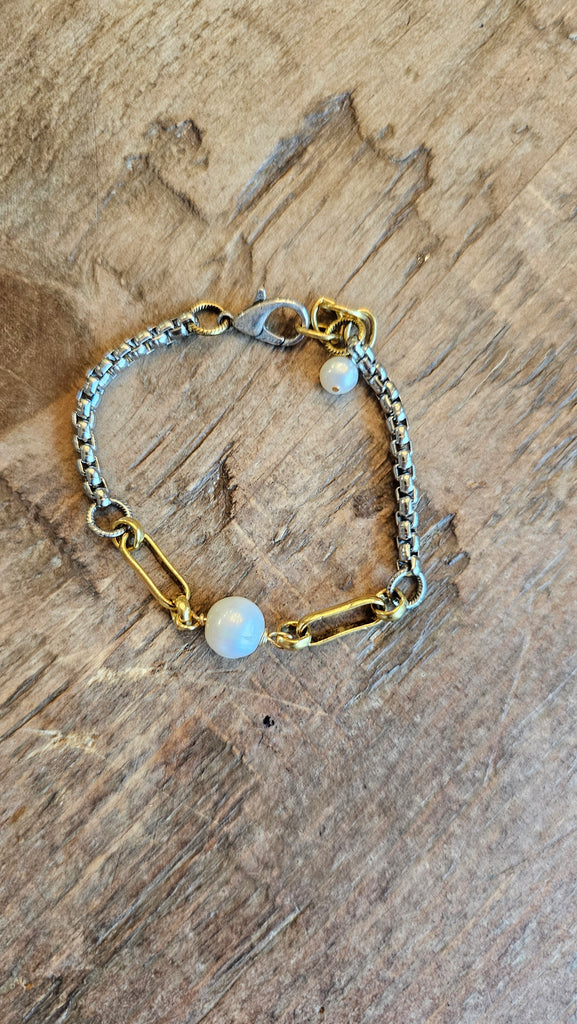 Golden Linked Pearl Bracelet