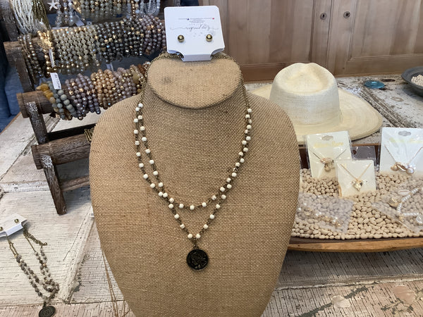 Ne79432-002 White Beaded Coin Necklace